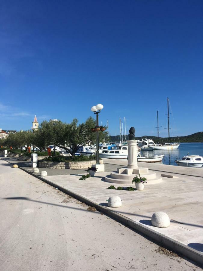 Luxury Apartments Vucinic Pirovac Luaran gambar