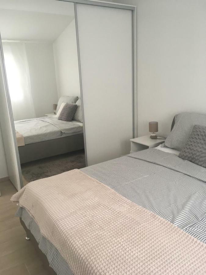 Luxury Apartments Vucinic Pirovac Luaran gambar